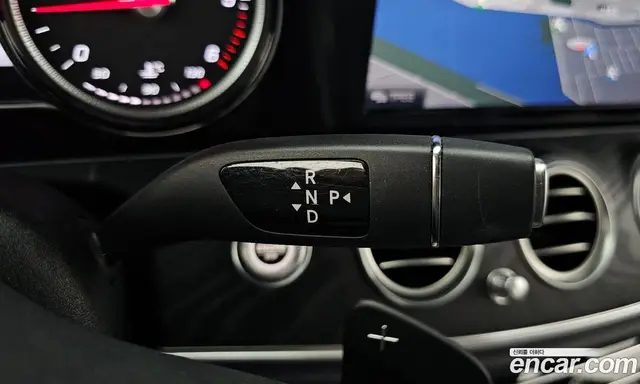 Mercedes-Benz E-Class 2018 1.9 гидро, миниатюра 12