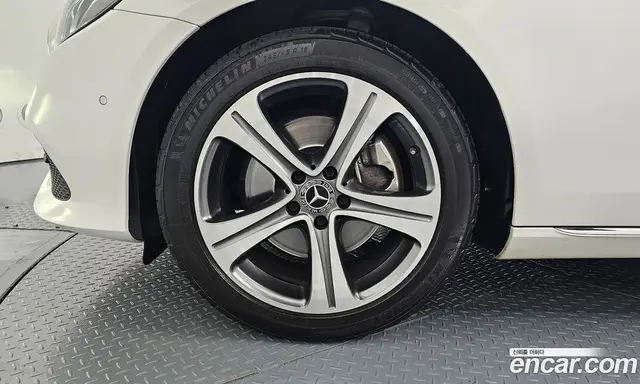 Mercedes-Benz E-Class 2018 1.9 гидро, миниатюра 5 Mercedes-Benz E-Class 2018 1.9 гидро, миниатюра 5