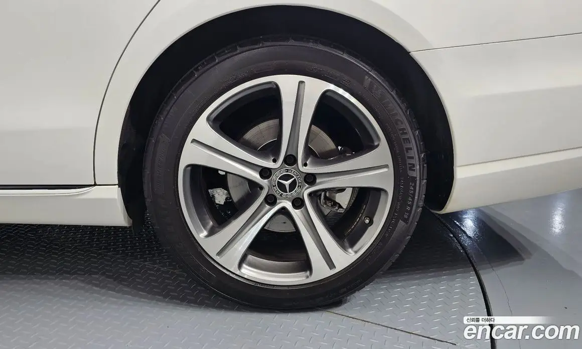 Mercedes-Benz E-Class 2018 1.9 гидро, фото 7 Mercedes-Benz E-Class 2018 1.9 гидро, фото 7
