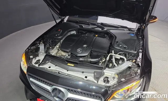 Mercedes-Benz E-Class 2019 1.9 гидро, миниатюра 5