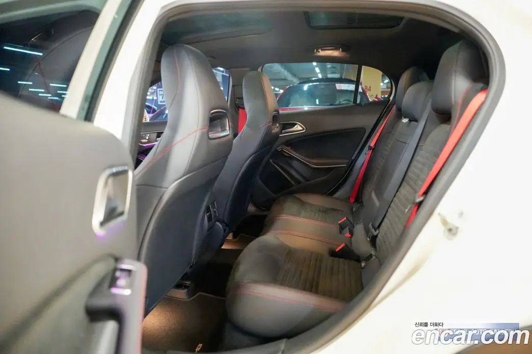 Mercedes-Benz GLA-Class 2018 2.0 гидро, фото 16 Mercedes-Benz GLA-Class 2018 2.0 гидро, фото 16