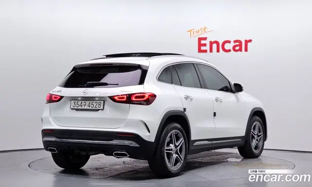 Mercedes-Benz GLA-Class 2022 2.0 гидро, миниатюра 2