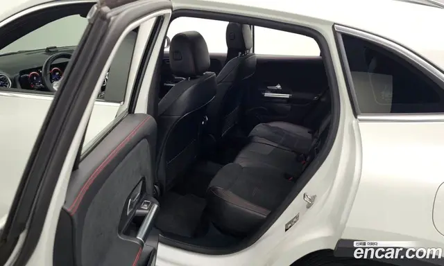 Mercedes-Benz GLA-Class 2022 2.0 гидро, миниатюра 11