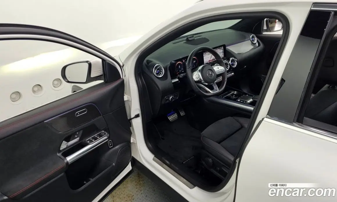 Mercedes-Benz GLA-Class 2022 2.0 гидро, фото 10