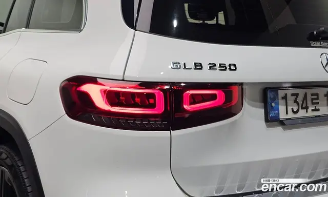 Mercedes-Benz GLB-Class 2021 2.0 гидро, миниатюра 9 Mercedes-Benz GLB-Class 2021 2.0 гидро, миниатюра 9