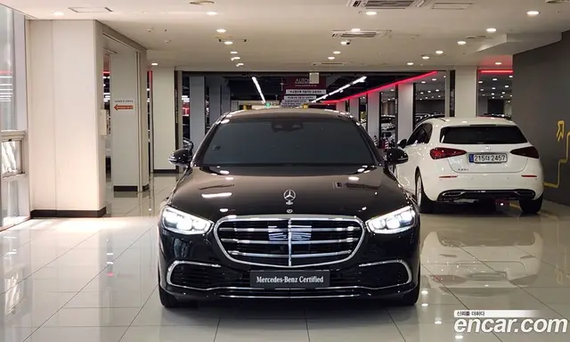 Mercedes-Benz S-Class 2023 4.0 автомат (гидро), миниатюра 2