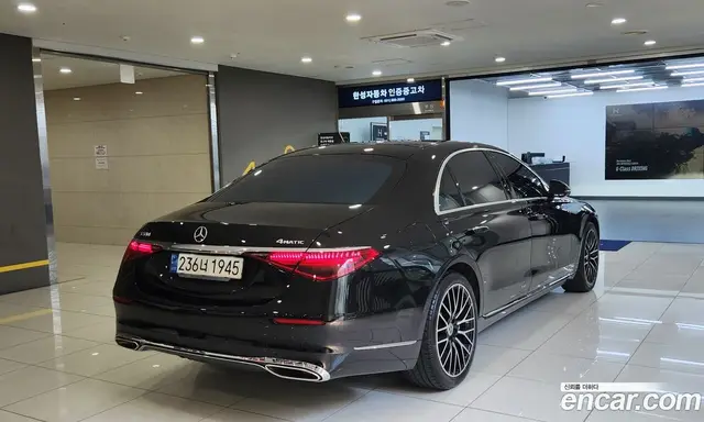 Mercedes-Benz S-Class 2023 4.0 автомат (гидро), миниатюра 4