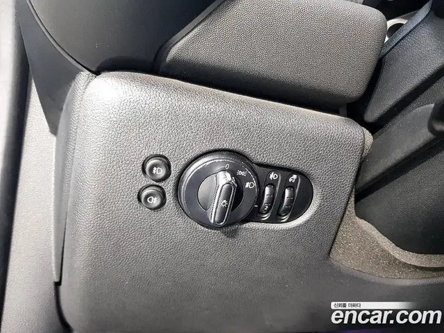 Mini Cooper 2015 1.5 автомат (гидро), миниатюра 11