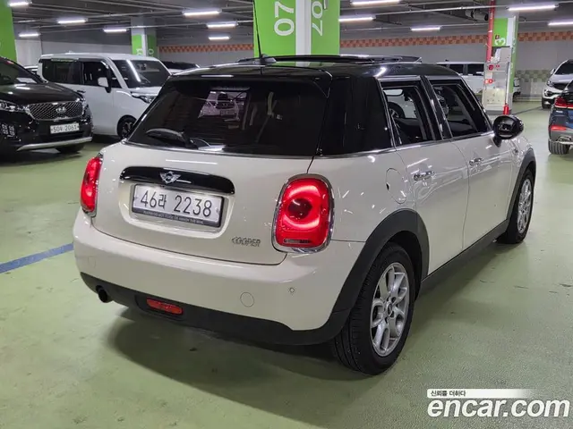 Mini Cooper 2017 1.5 автомат (гидро), миниатюра 4