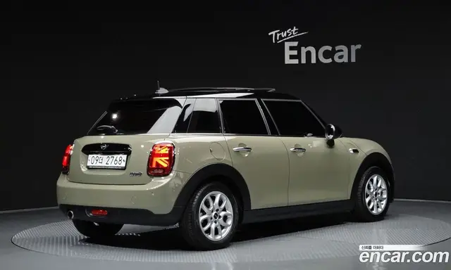 Mini Cooper 2019 1.5 автомат (гидро), миниатюра 2