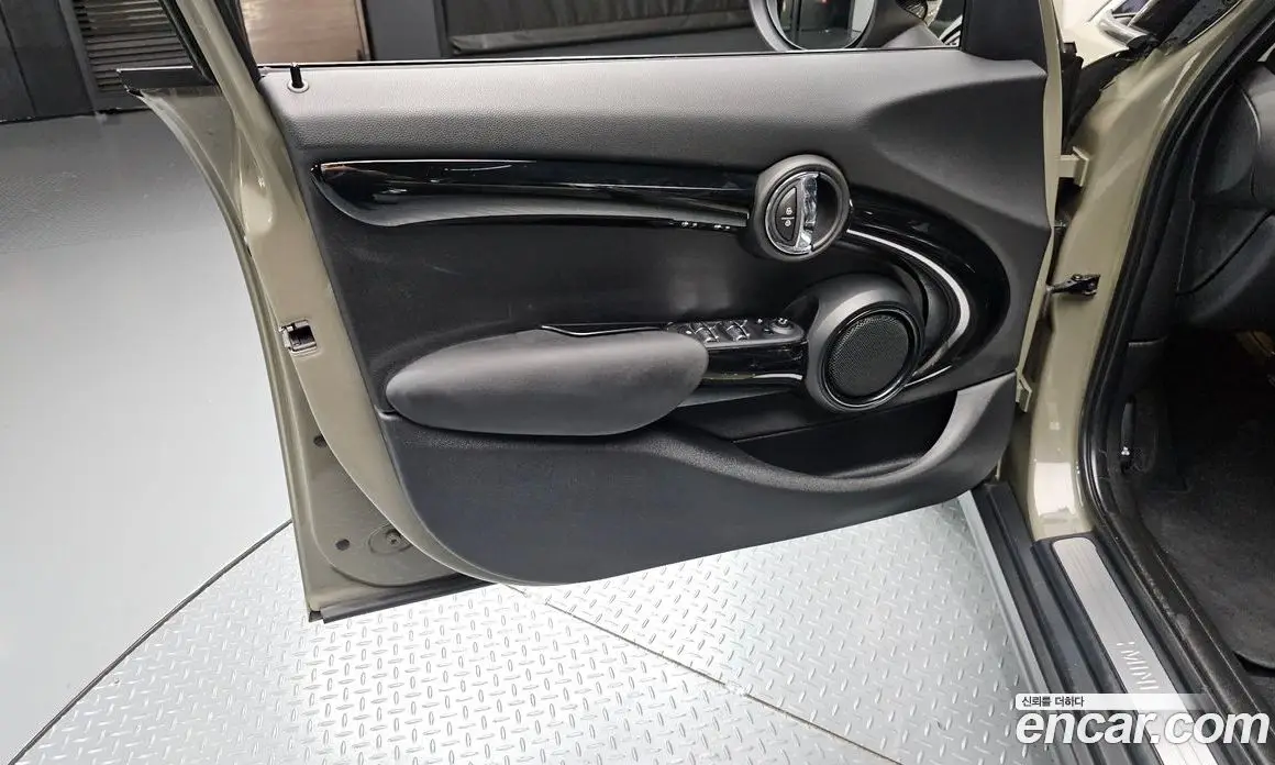 Mini Cooper 2019 1.5 автомат (гидро), фото 14