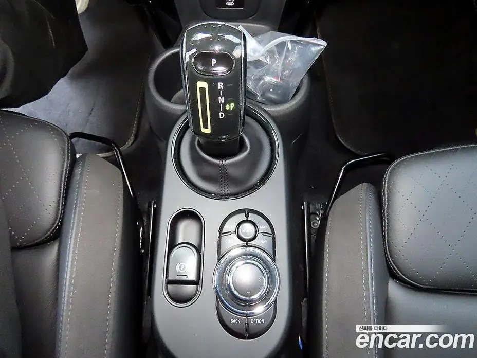 Mini Cooper 2022 автомат (гидро), фото 10