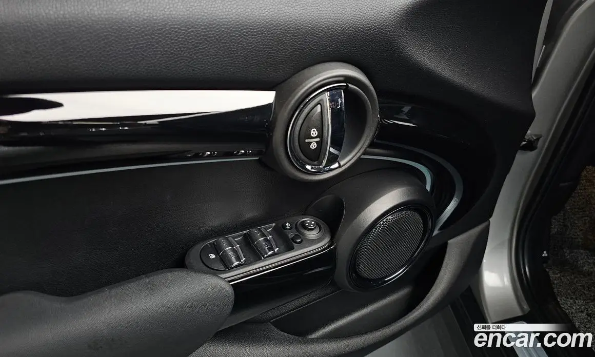 Mini Cooper 2024 1.5 автомат (гидро), фото 28