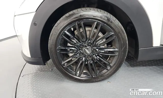 Mini Cooper Convertible 2023 1.5 автомат (гидро), миниатюра 5
