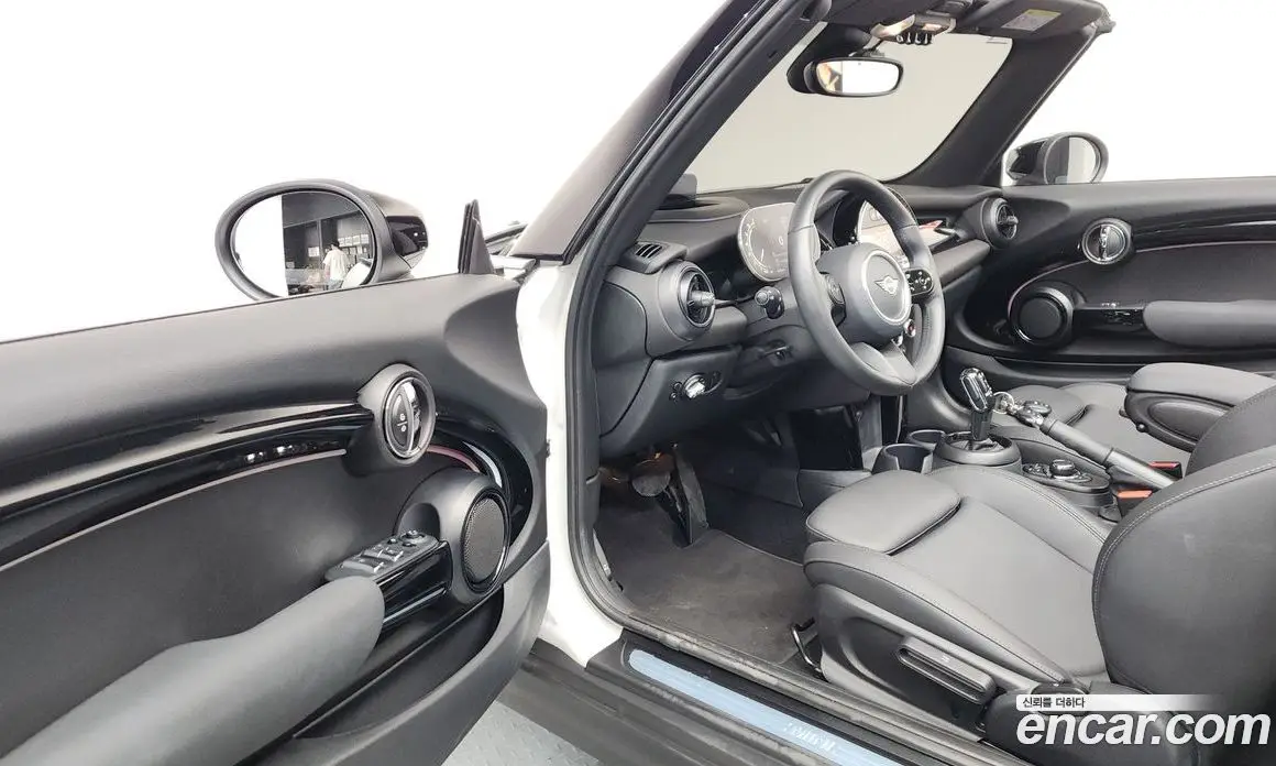 Mini Cooper Convertible 2023 1.5 автомат (гидро), фото 10