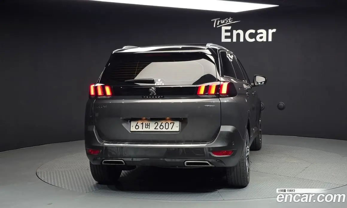 Peugeot 5008 2019 1.5 автомат (гидро), фото 4