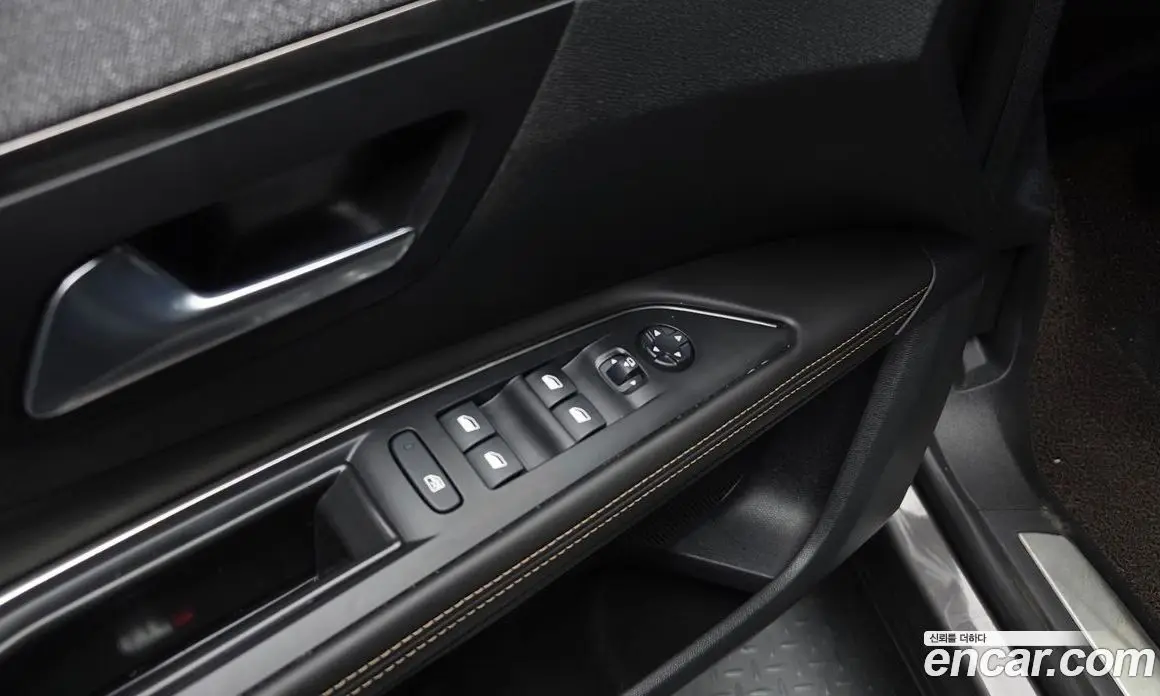 Peugeot 5008 2019 1.5 автомат (гидро), фото 32