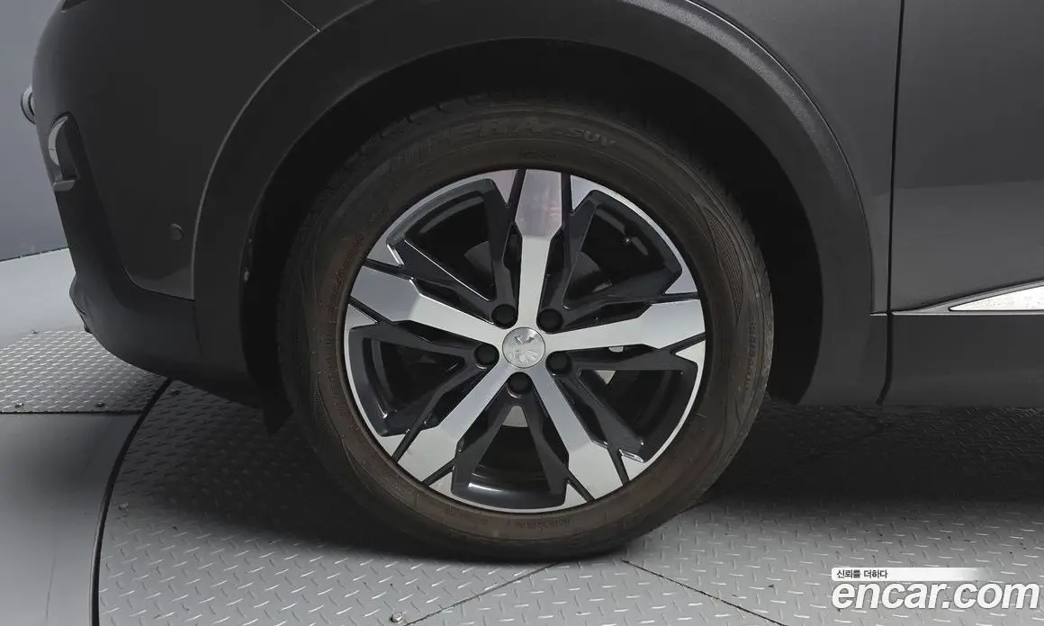 Peugeot 5008 2019 1.5 автомат (гидро), фото 5