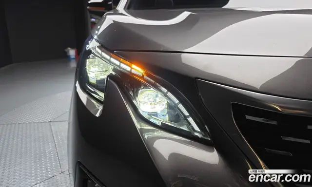 Peugeot 5008 2019 1.5 автомат (гидро), миниатюра 8