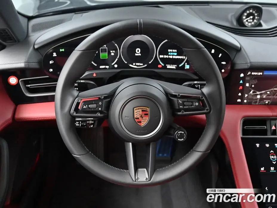 Porsche Taycan 2025 0.2 автомат (гидро), фото 13