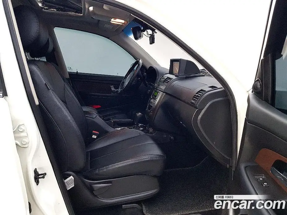 SsangYong Rexton 2012 2.0 автомат (гидро), фото 15