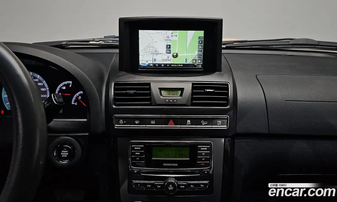 SsangYong Rexton 2015 2.0 автомат (гидро), фото 18