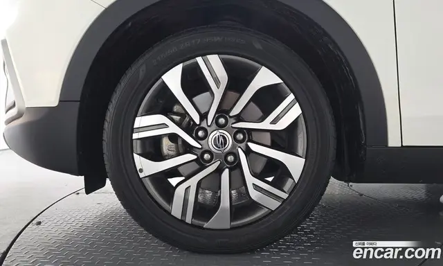 SsangYong TIBOLI 2017 1.6 автомат (гидро), миниатюра 5