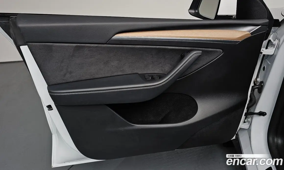Tesla Model Y 2023 0.2 автомат (гидро), фото 13 Tesla Model Y 2023 0.2 автомат (гидро), фото 13