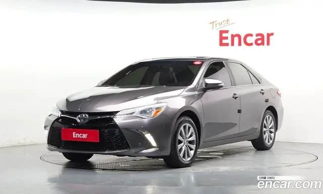 Toyota Camry 2017 2.5 автомат (гидро), миниатюра 1
