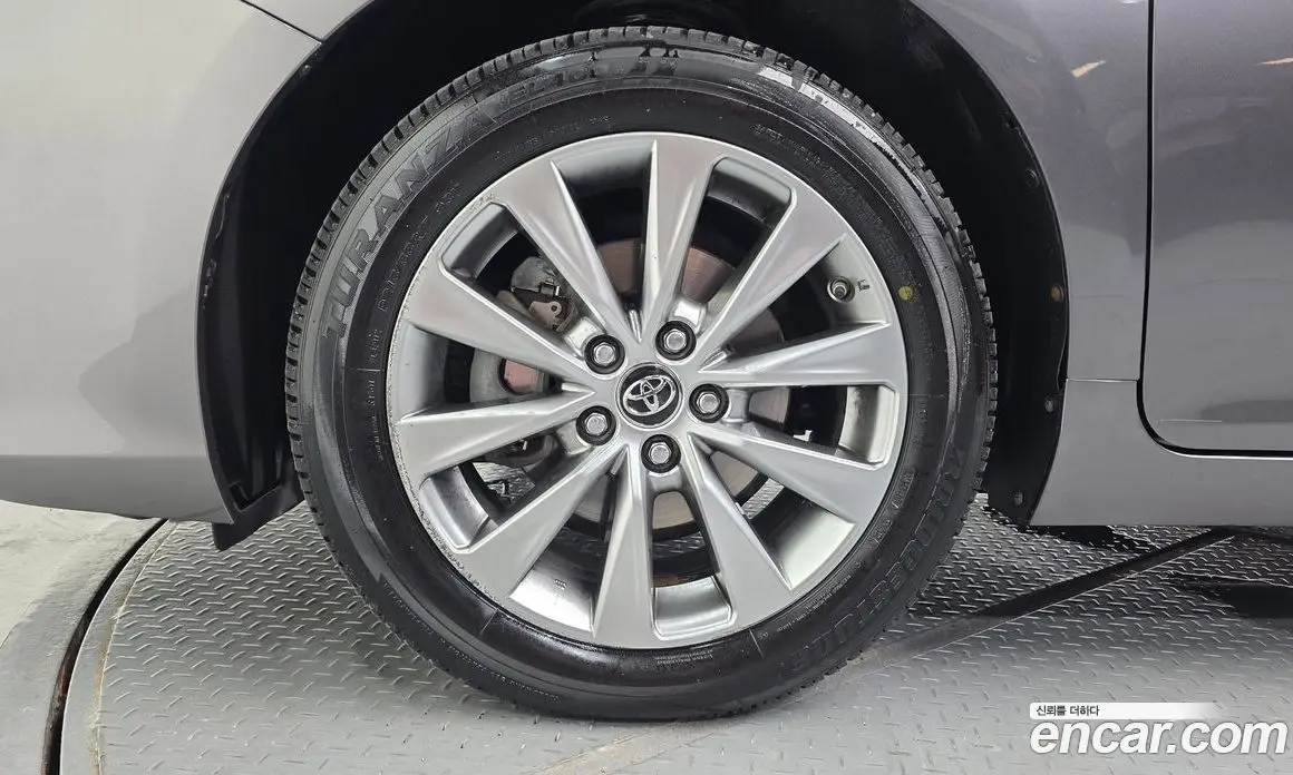 Toyota Camry 2017 2.5 автомат (гидро), фото 5