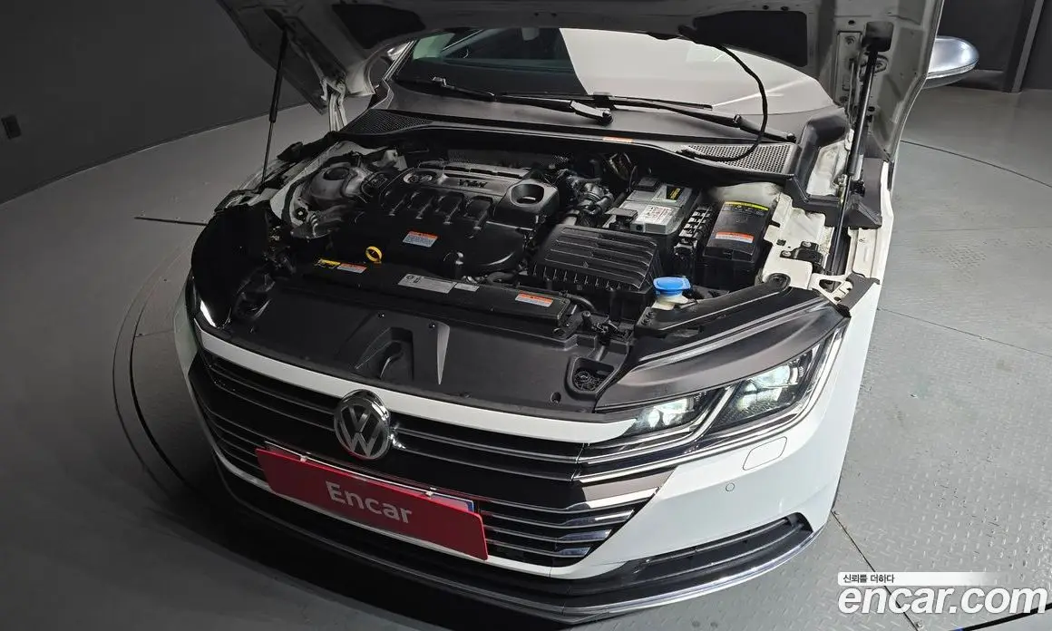 Volkswagen Arteon 2018 2.0 автомат (гидро), фото 6
