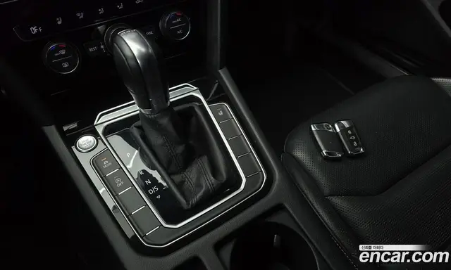 Volkswagen Arteon 2018 2.0 автомат (гидро), миниатюра 9