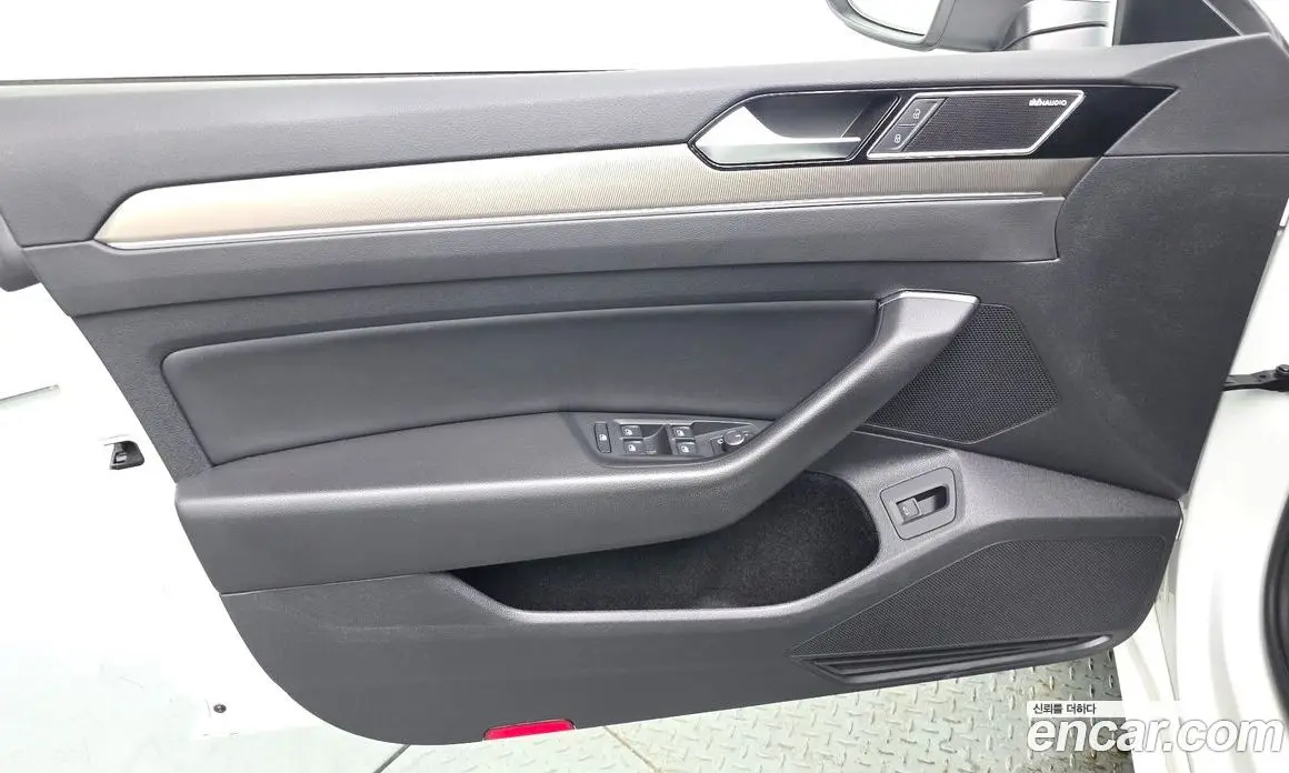 Volkswagen Arteon 2019 2.0 автомат (гидро), фото 14
