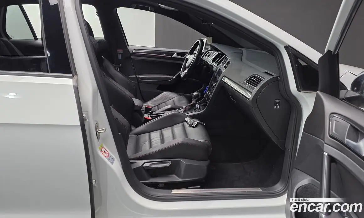 Volkswagen Golf 2015 2.0 автомат (гидро), фото 16