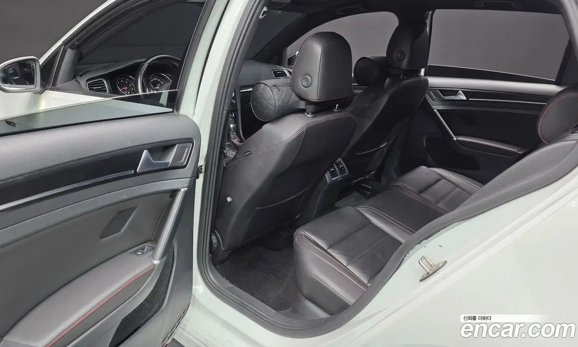 Volkswagen Golf 2015 2.0 автомат (гидро), фото 18