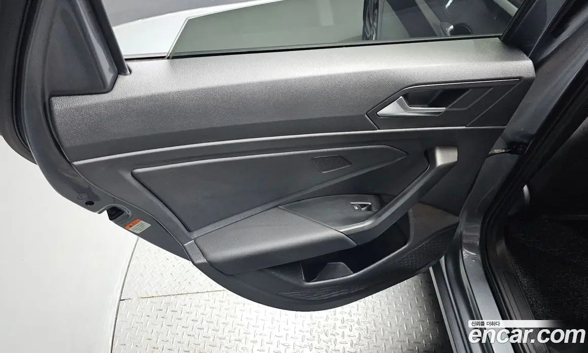 Volkswagen Jetta 2021 1.4 автомат (гидро), фото 15