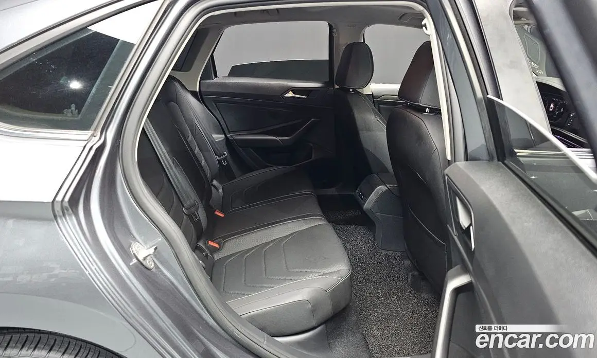 Volkswagen Jetta 2021 1.4 автомат (гидро), фото 17