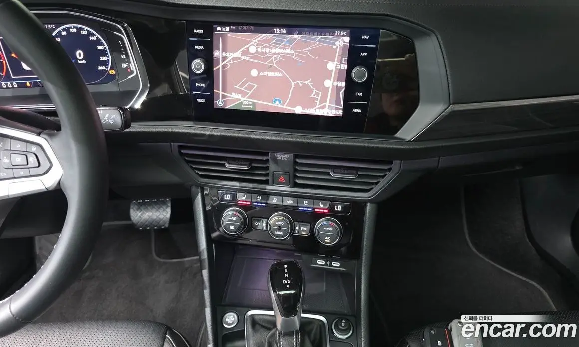 Volkswagen Jetta 2023 1.5 автомат (гидро), фото 24