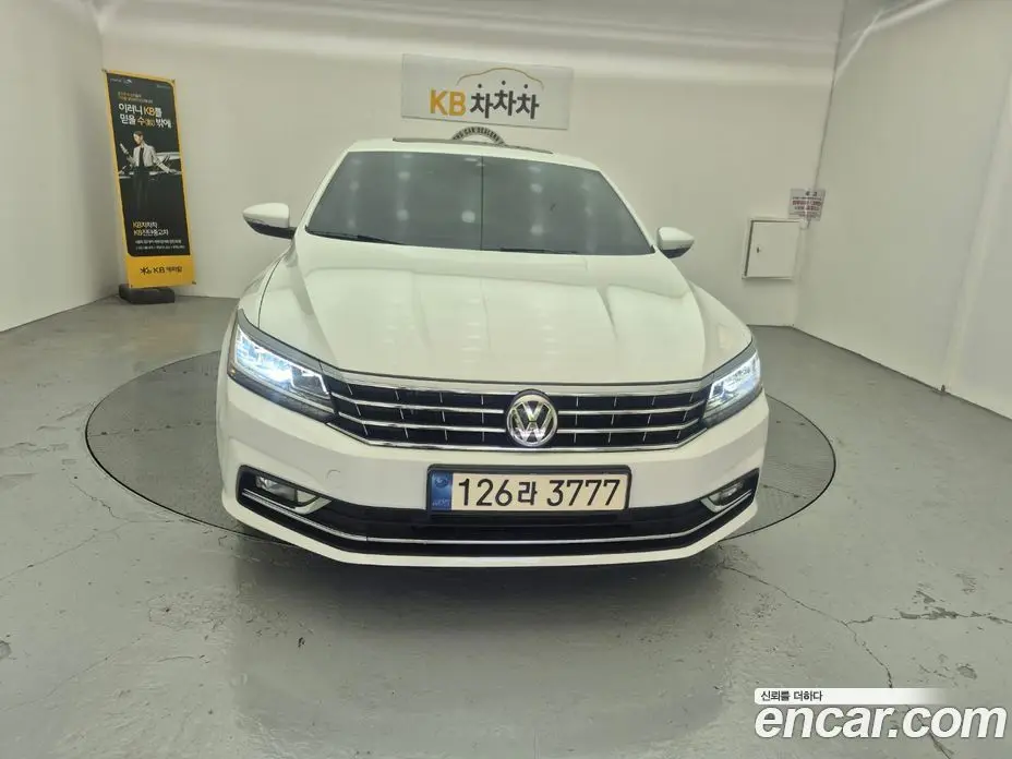 Volkswagen Passat 2018 2.0 автомат (гидро), фото 3