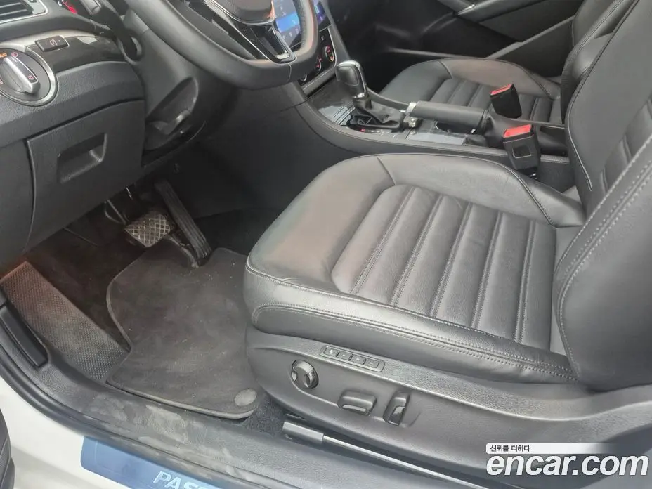 Volkswagen Passat 2018 2.0 автомат (гидро), фото 10