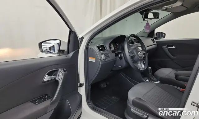 Volkswagen Polo 2014 1.6 автомат (гидро), миниатюра 10