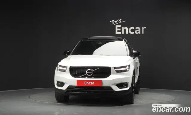 Volvo XC40 2020 2.0 автомат (гидро), миниатюра 3