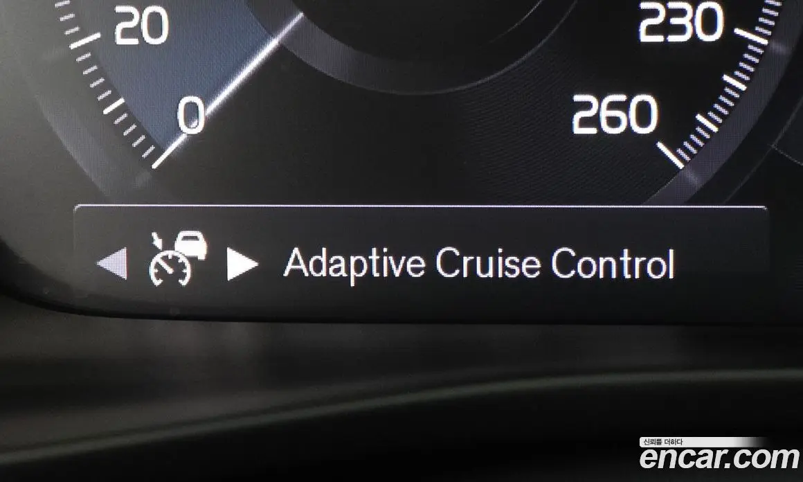 Volvo XC40 2020 2.0 автомат (гидро), фото 30