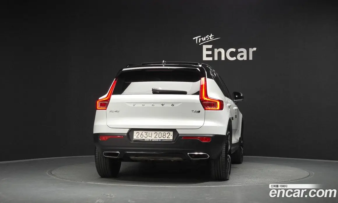 Volvo XC40 2020 2.0 автомат (гидро), фото 4