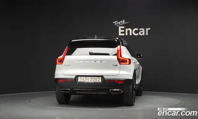 Volvo XC40 2020 2.0 автомат (гидро), миниатюра 4