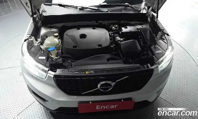 Volvo XC40 2020 2.0 автомат (гидро), миниатюра 6