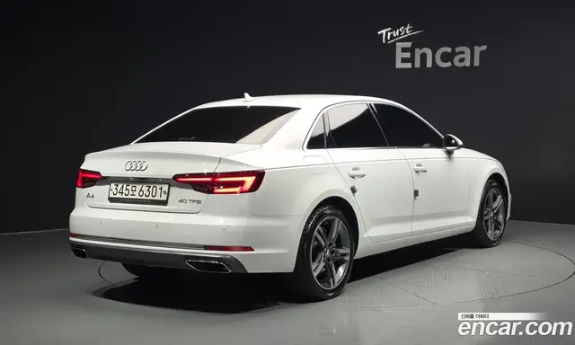 Audi A4 2019 2.0 автомат (гидро), миниатюра 2