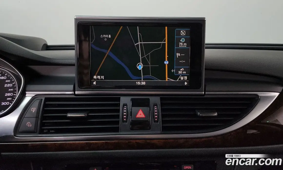 Audi A6 2012 2.0 автомат (гидро), фото 12