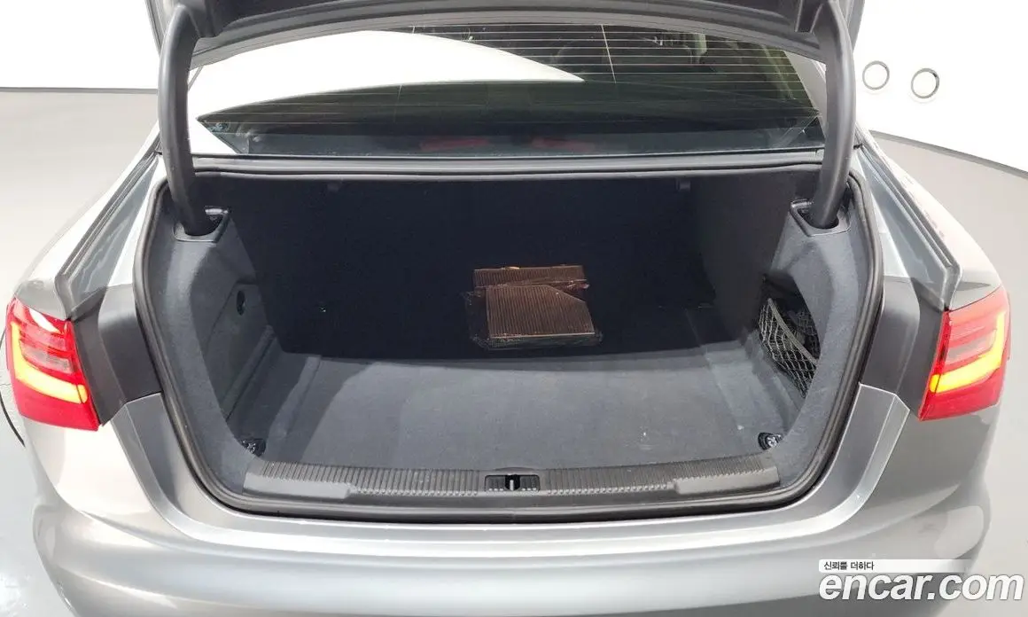 Audi A6 2012 2.0 автомат (гидро), фото 16