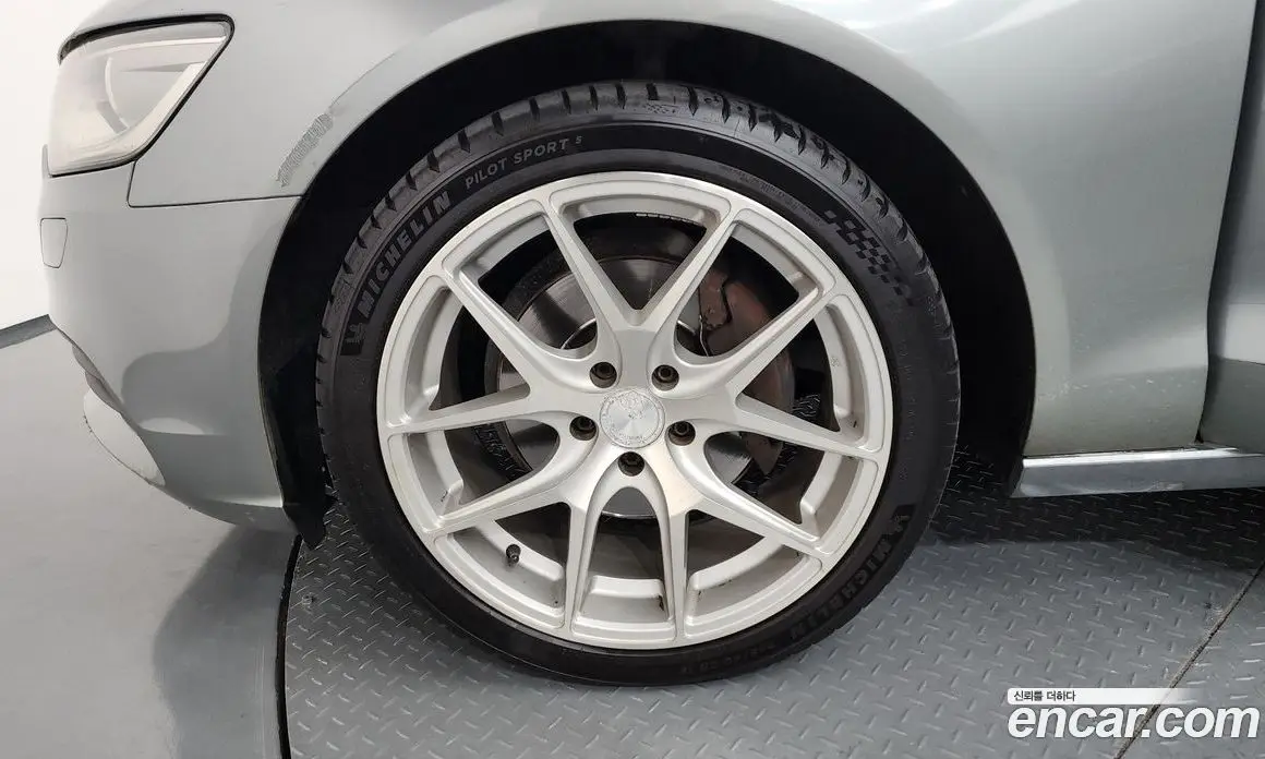 Audi A6 2012 2.0 автомат (гидро), фото 5